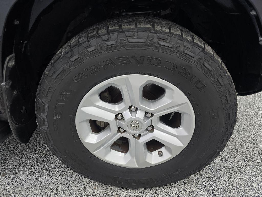 Toyota 4Runner SR5 4WD 2014