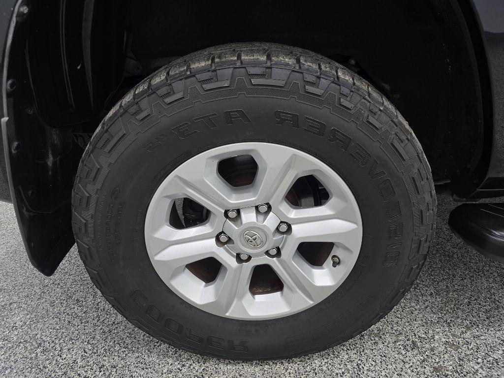 Toyota 4Runner SR5 4WD 2014