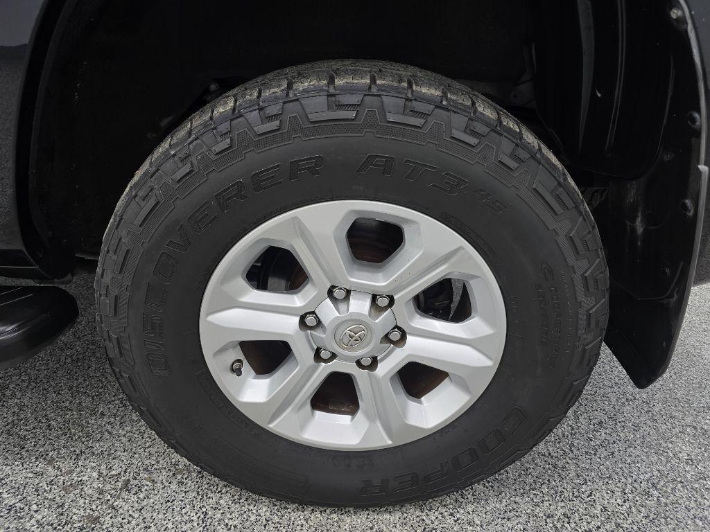 Toyota 4Runner SR5 4WD 2014