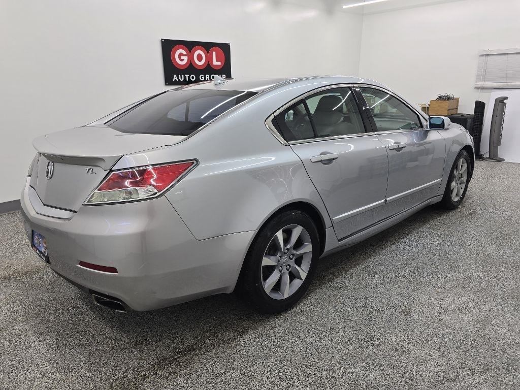 Acura TL 6-Speed AT with Tech Package and 18-In. WP 2012