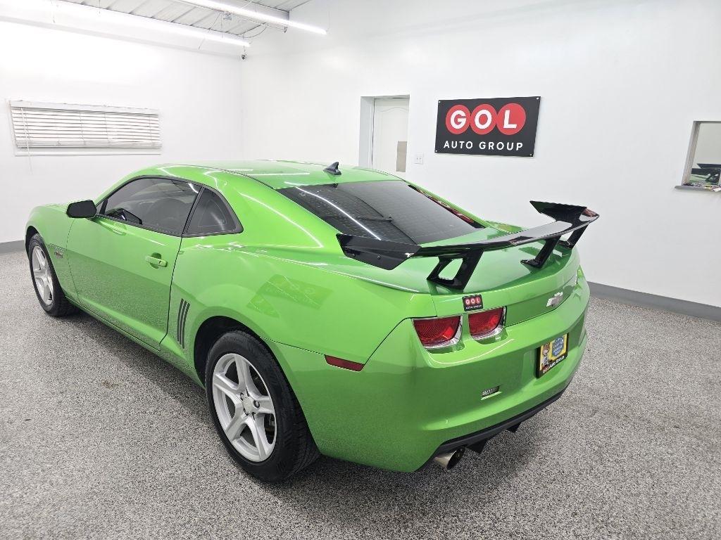 Chevrolet Camaro LS Coupe 2011