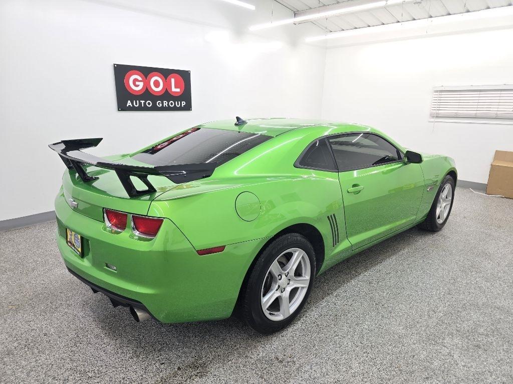 Chevrolet Camaro LS Coupe 2011