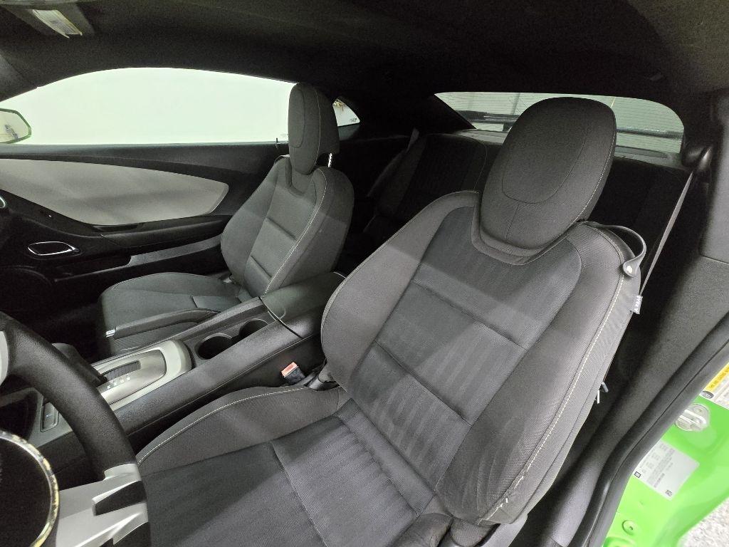 Chevrolet Camaro LS Coupe 2011