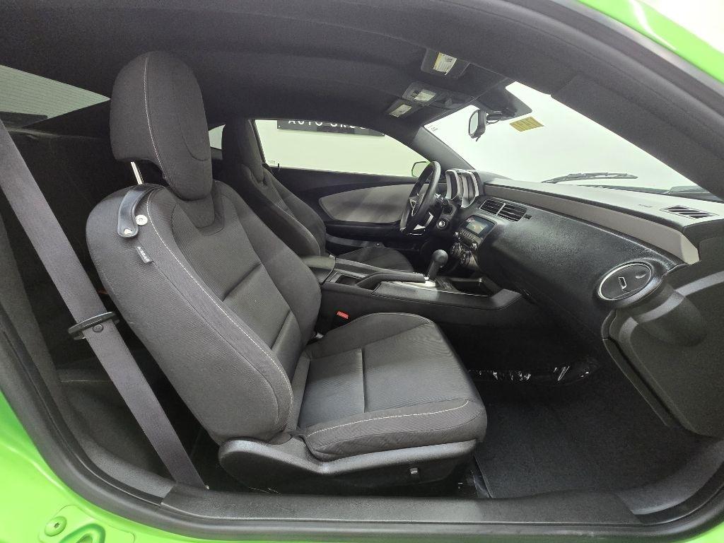 Chevrolet Camaro LS Coupe 2011