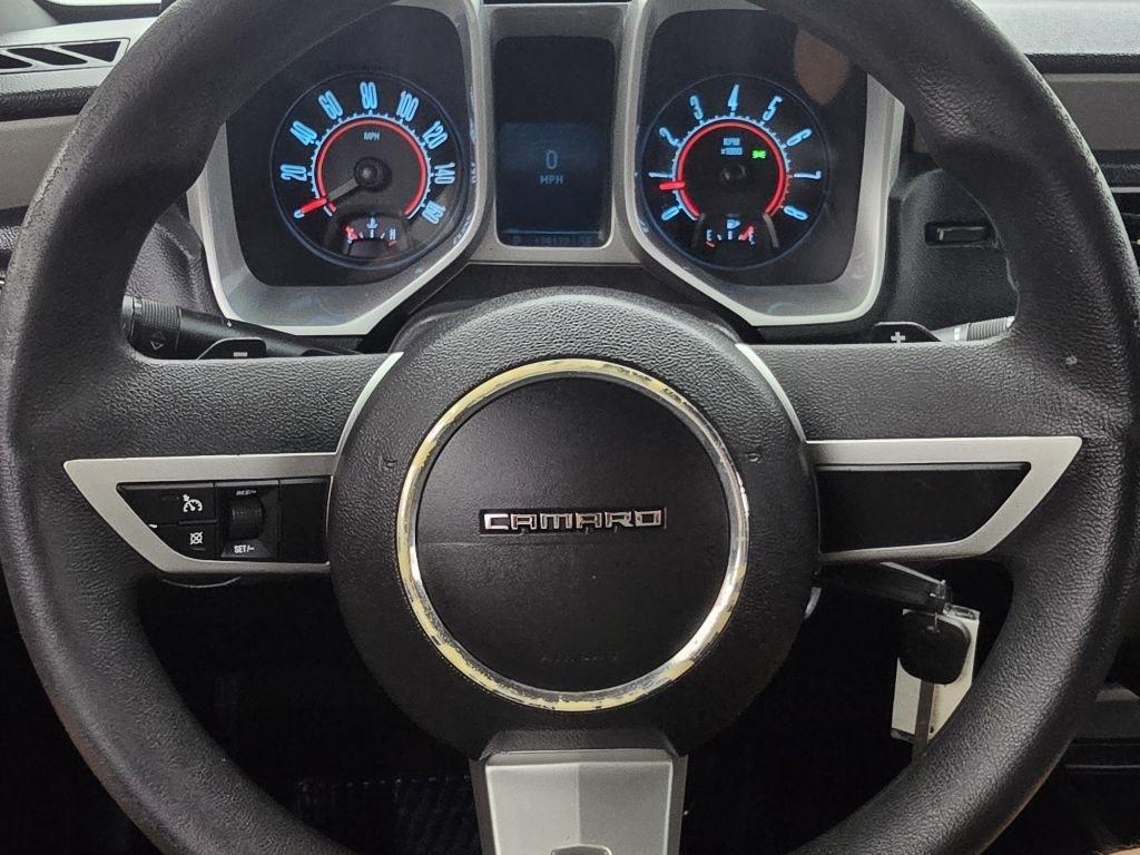Chevrolet Camaro LS Coupe 2011