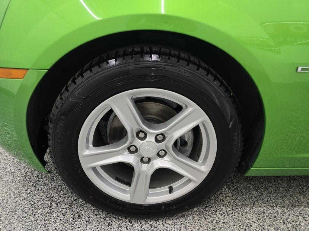 Chevrolet Camaro LS Coupe 2011