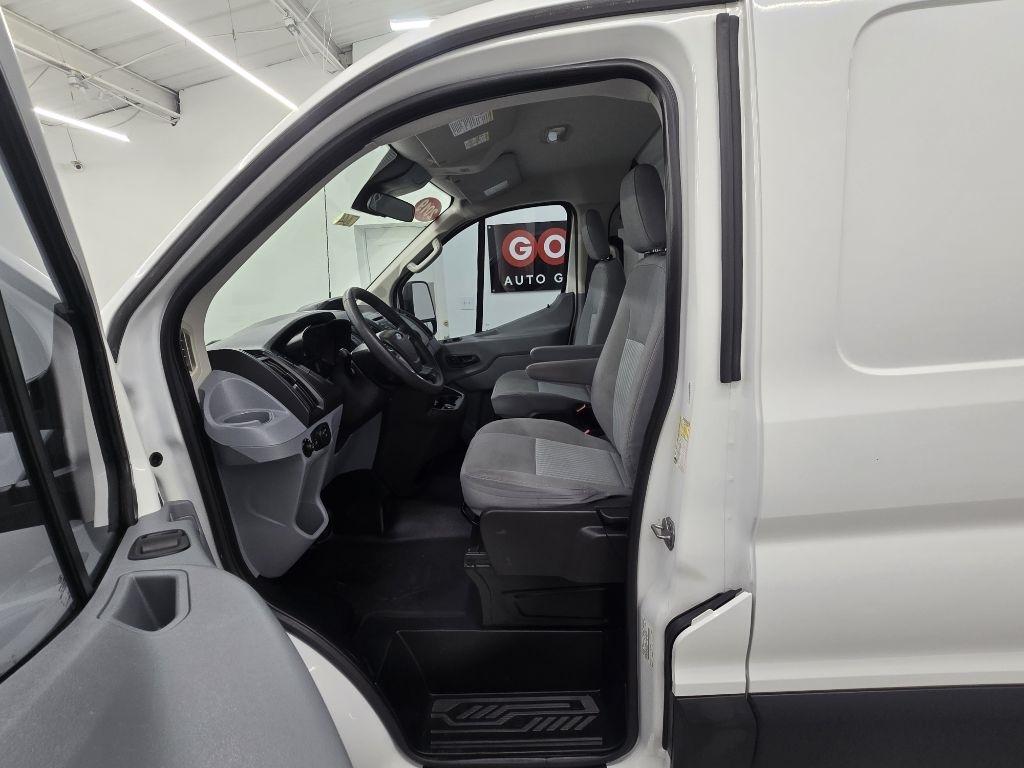 Ford Transit 150 Van Low Roof w/Sliding Pass. 148-in. WB 2019