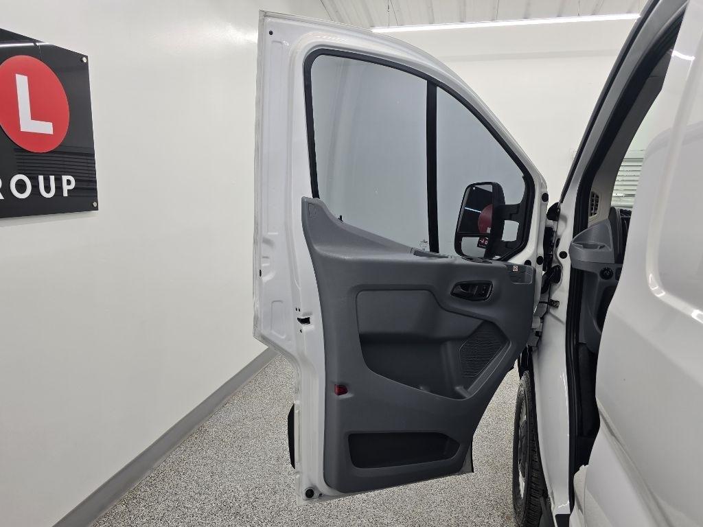 Ford Transit 150 Van Low Roof w/Sliding Pass. 148-in. WB 2019