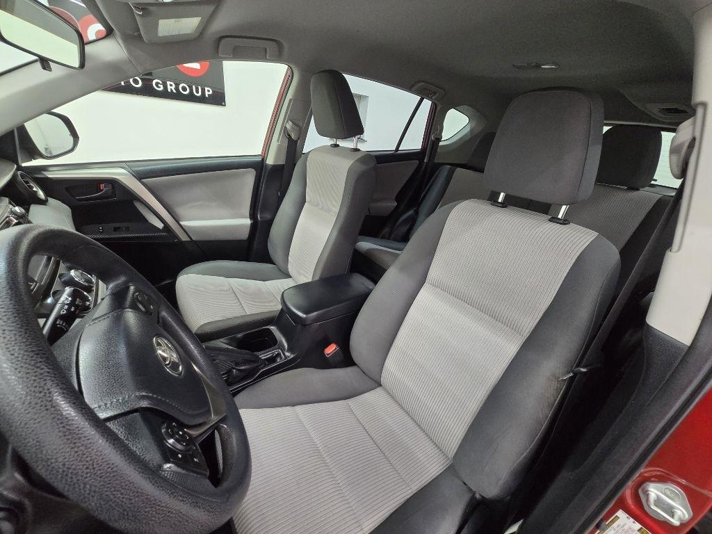 Toyota RAV4 LE FWD 2015