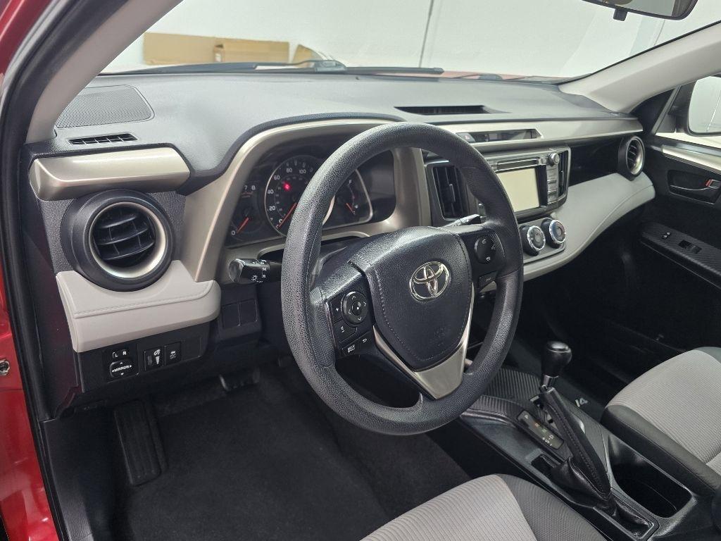 Toyota RAV4 LE FWD 2015