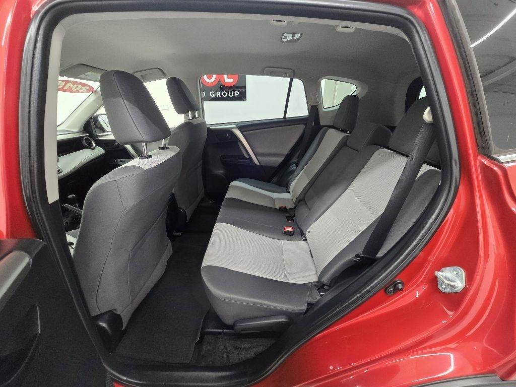 Toyota RAV4 LE FWD 2015