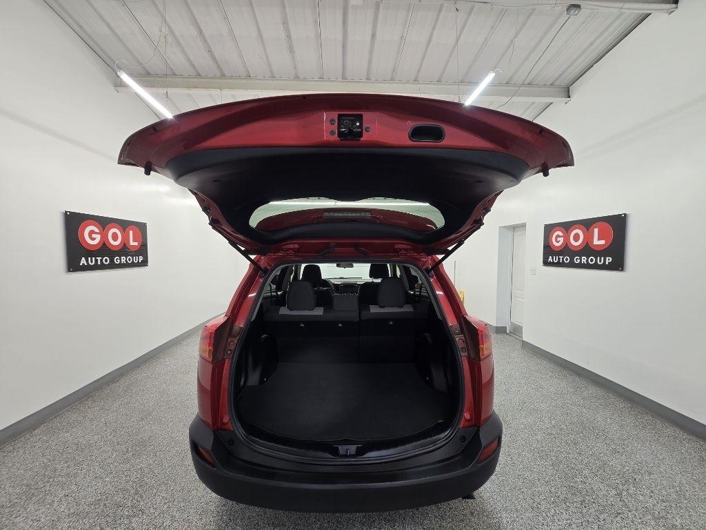 Toyota RAV4 LE FWD 2015