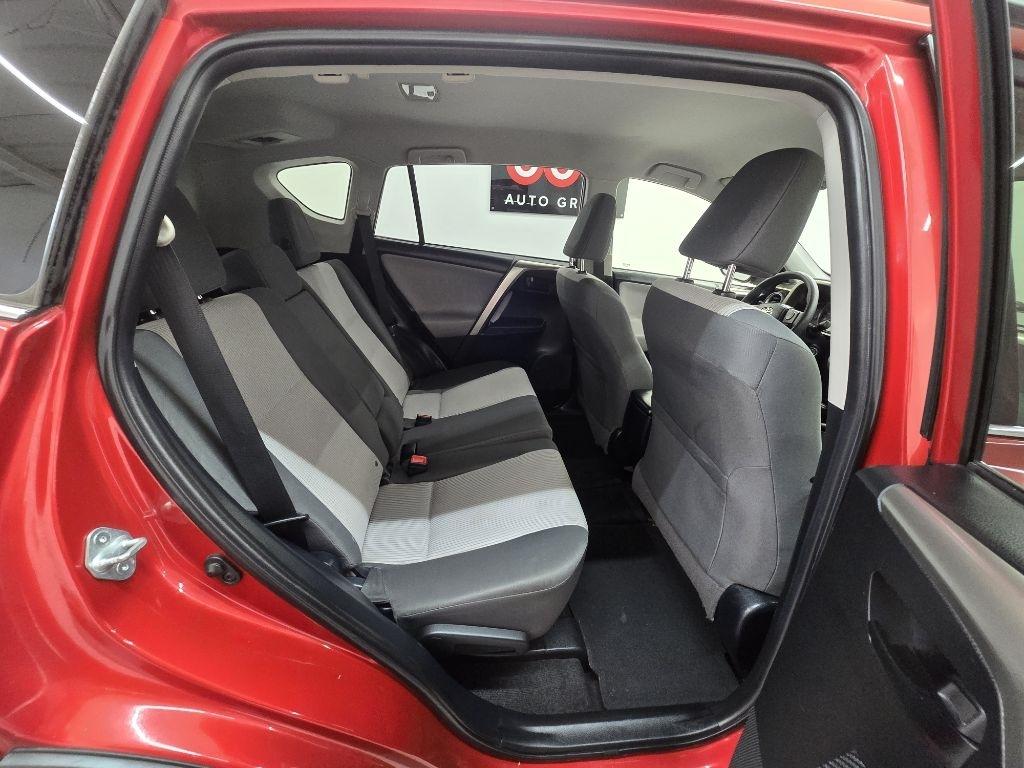 Toyota RAV4 LE FWD 2015