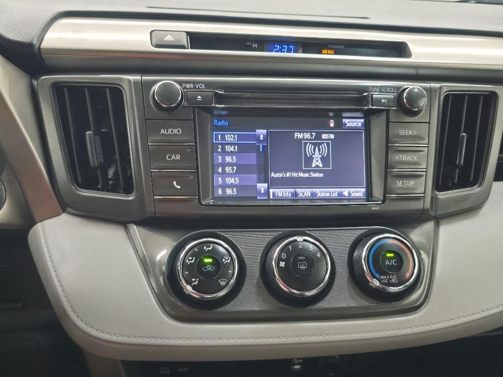Toyota RAV4 LE FWD 2015