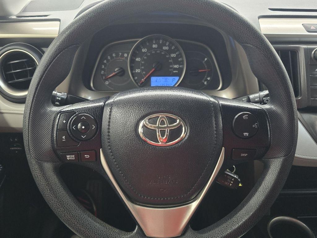 Toyota RAV4 LE FWD 2015