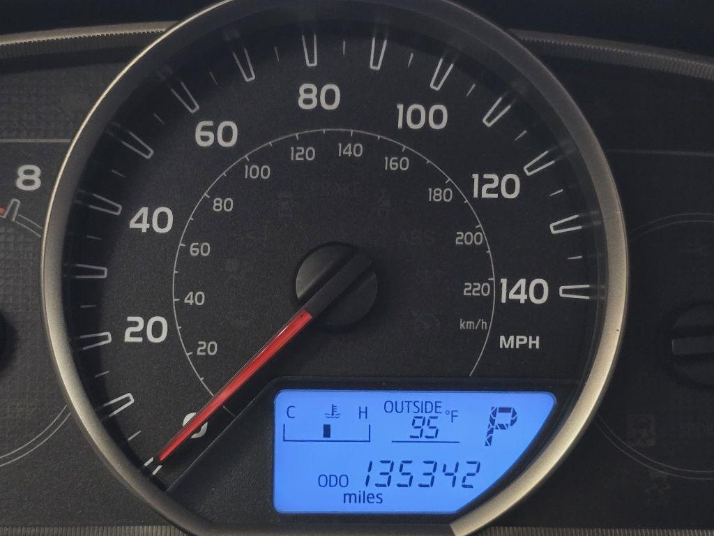 Toyota RAV4 LE FWD 2015