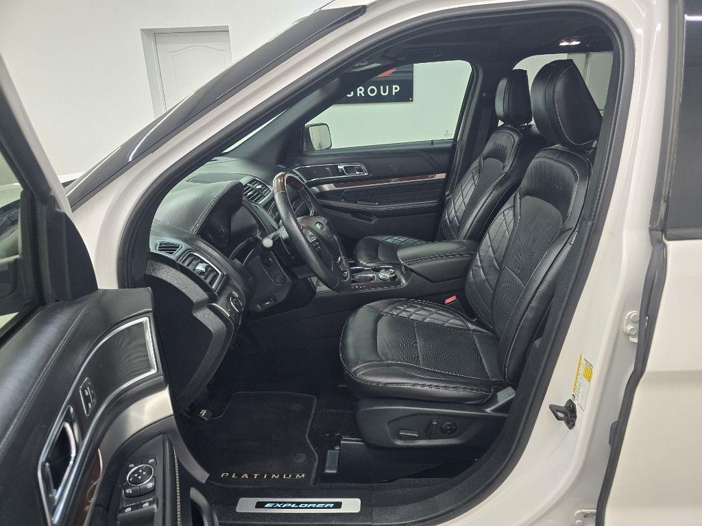 Ford Explorer Platinum AWD 2019