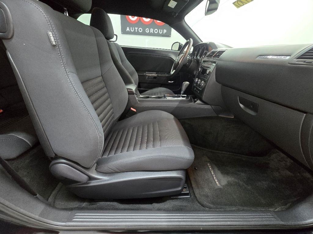 Dodge Challenger SXT 2012