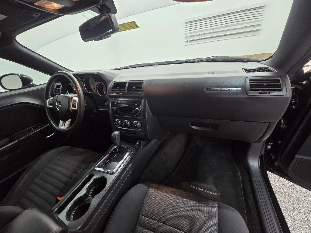 Dodge Challenger SXT 2012