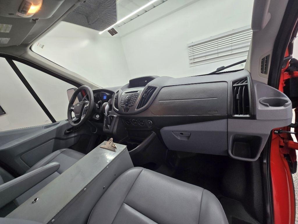 Ford Transit 250 Van Med. Roof w/Sliding Pass. 148-in. WB 2018