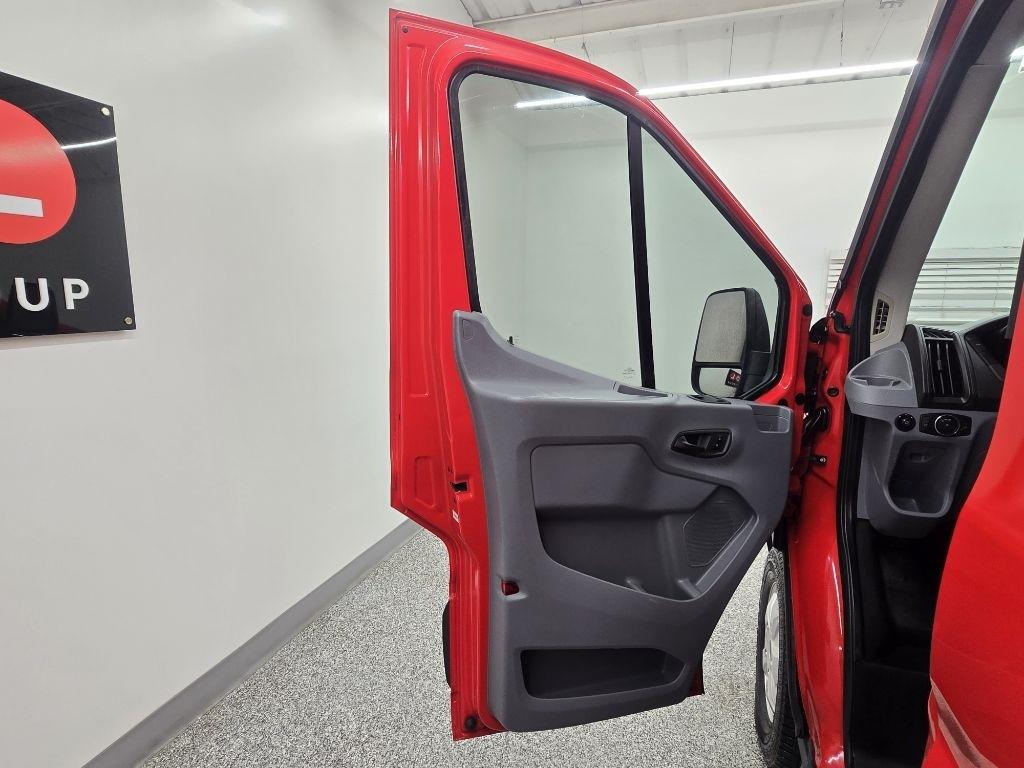 Ford Transit 250 Van Med. Roof w/Sliding Pass. 148-in. WB 2018