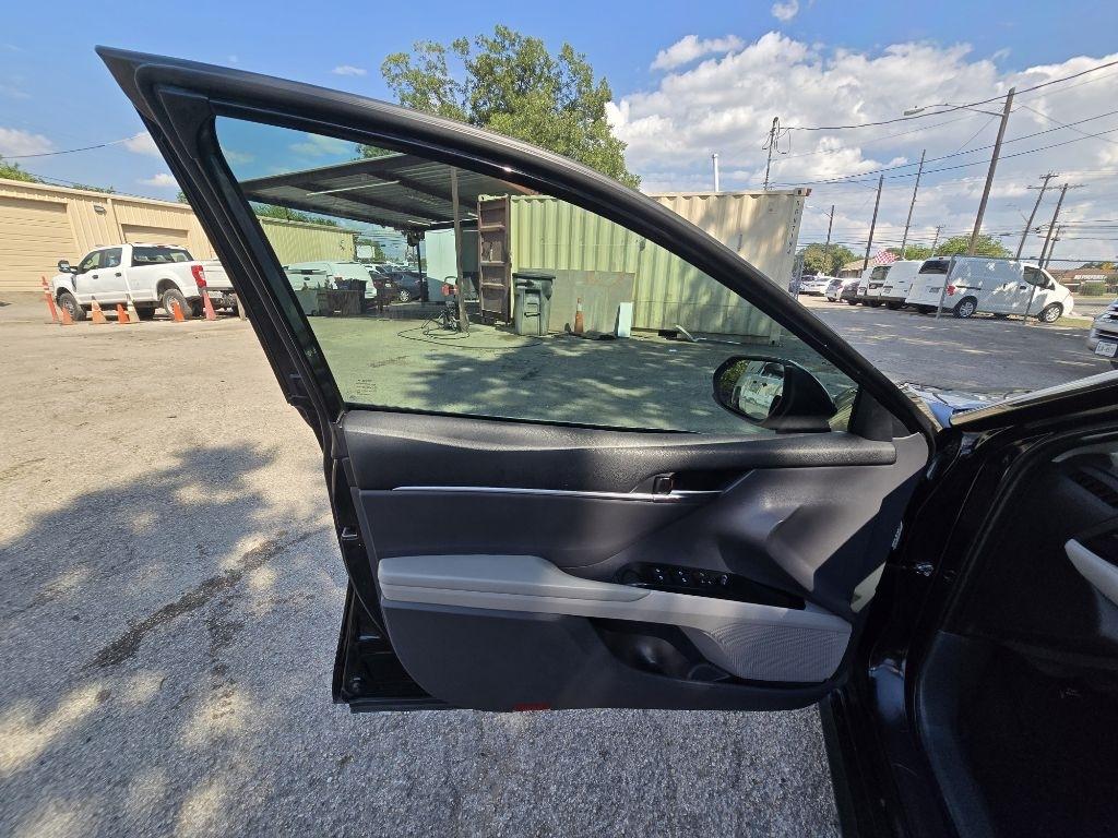 Toyota Camry LE 2020