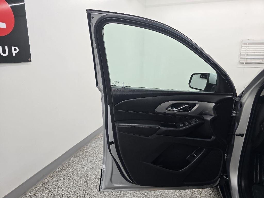 Chevrolet Traverse LT Cloth FWD 2021