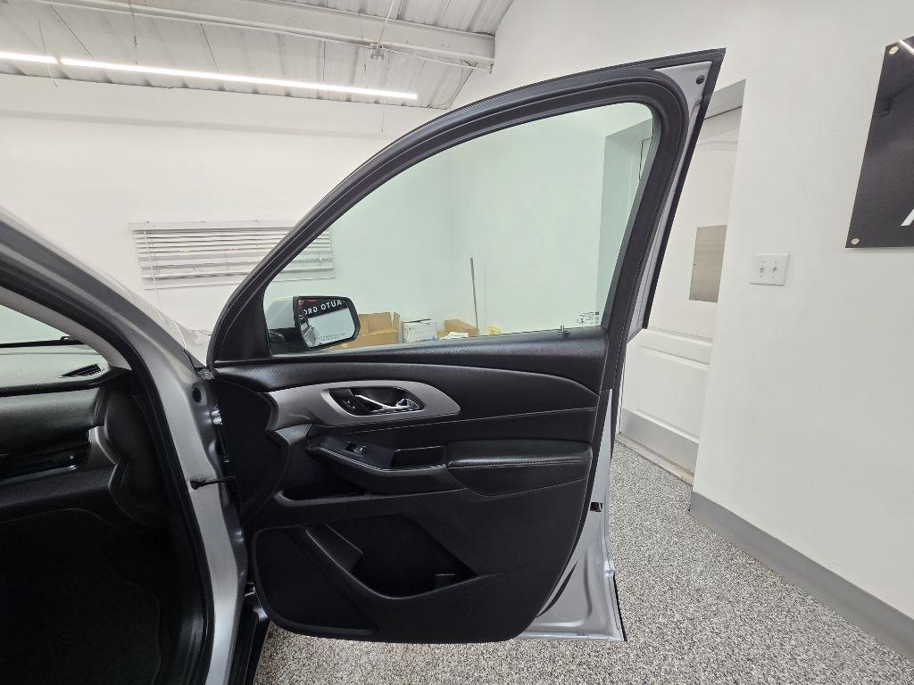 Chevrolet Traverse LT Cloth FWD 2021