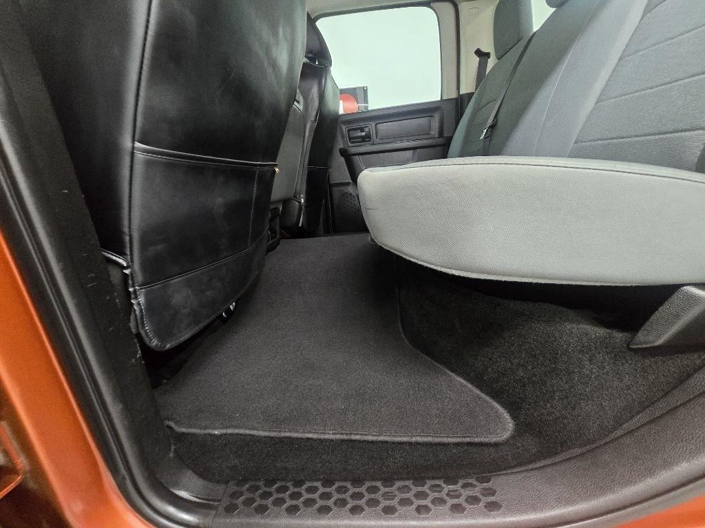 RAM 1500 Tradesman Crew Cab SWB 2WD 2013