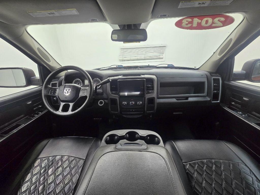 RAM 1500 Tradesman Crew Cab SWB 2WD 2013