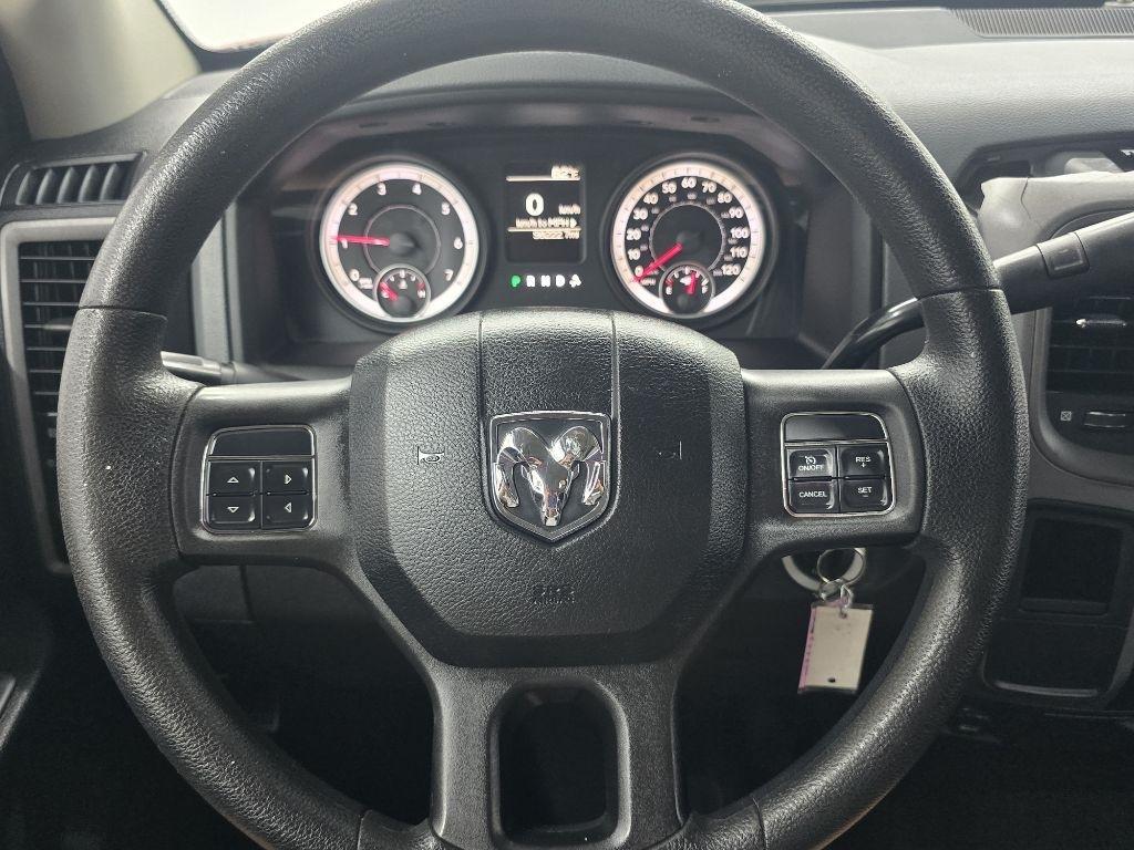 RAM 1500 Tradesman Crew Cab SWB 2WD 2013