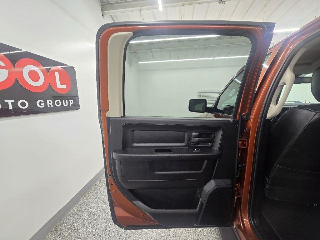 RAM 1500 Tradesman Crew Cab SWB 2WD 2013
