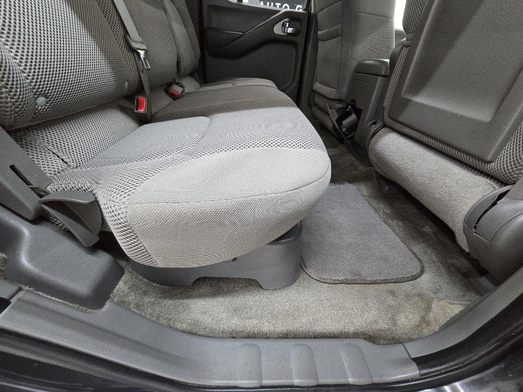 Nissan Frontier S Crew Cab 2WD 2013