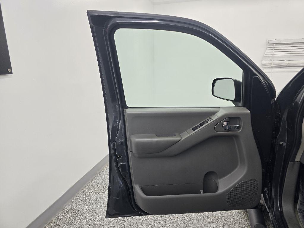 Nissan Frontier S Crew Cab 2WD 2013