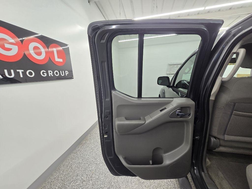 Nissan Frontier S Crew Cab 2WD 2013