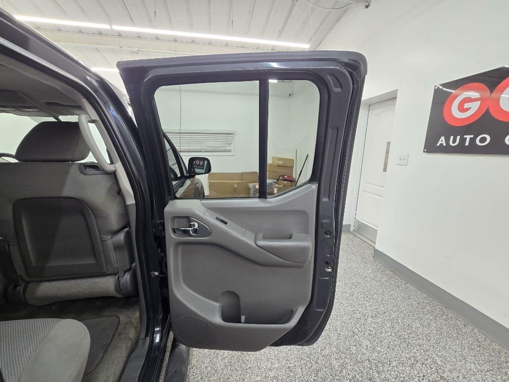 Nissan Frontier S Crew Cab 2WD 2013