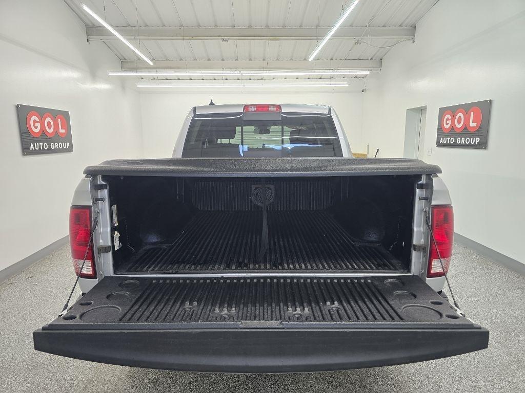RAM 1500 SLT Crew Cab SWB 2WD 2015