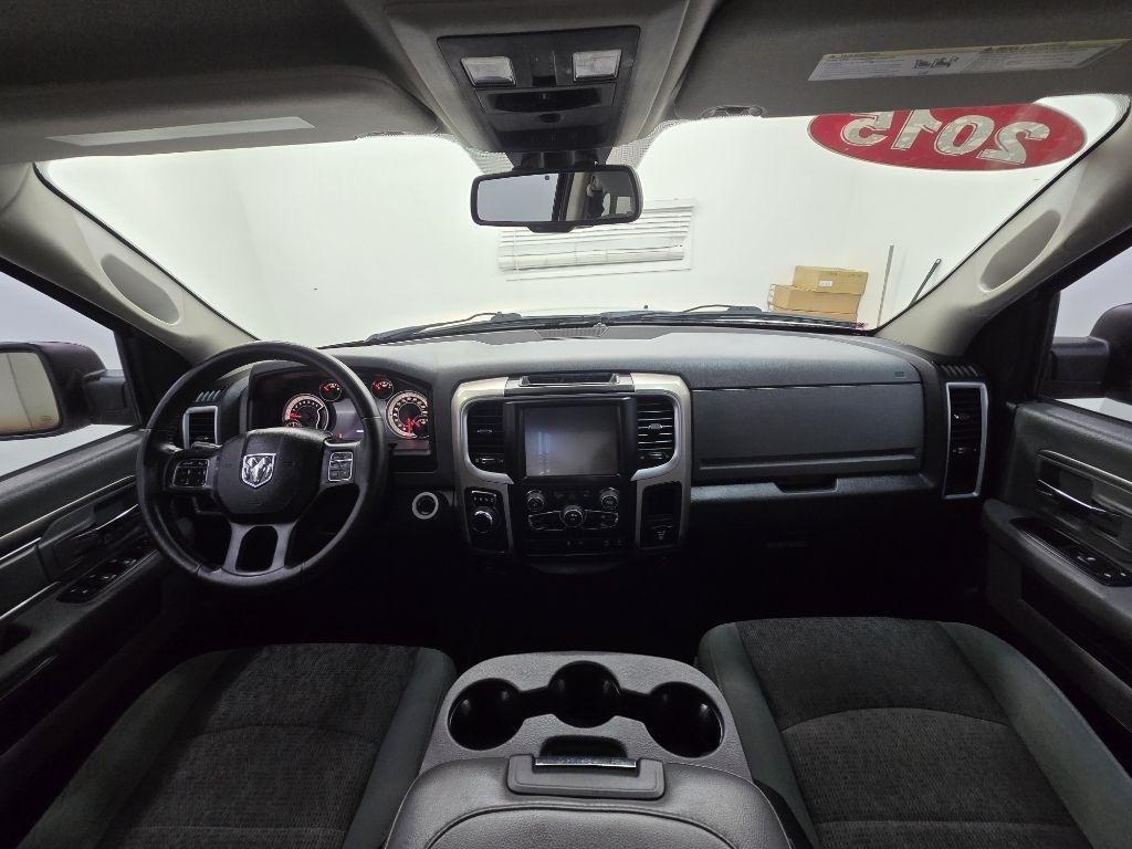 RAM 1500 SLT Crew Cab SWB 2WD 2015