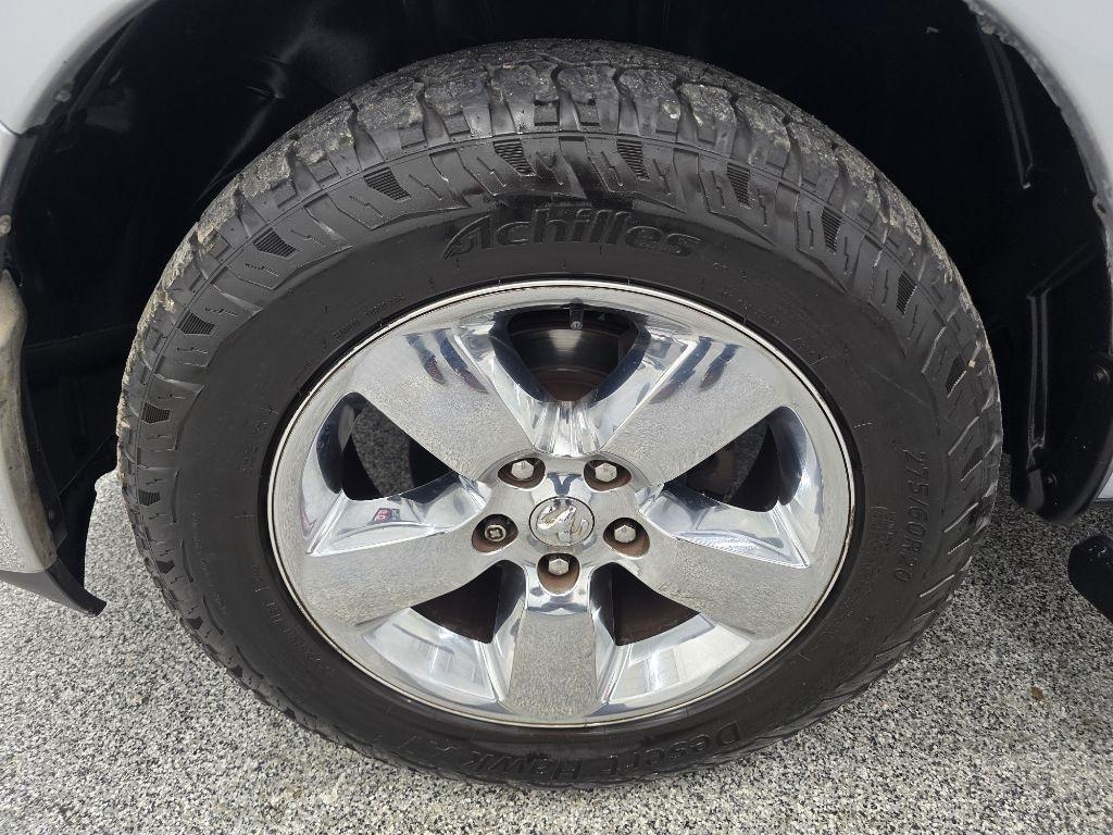 RAM 1500 SLT Crew Cab SWB 2WD 2015