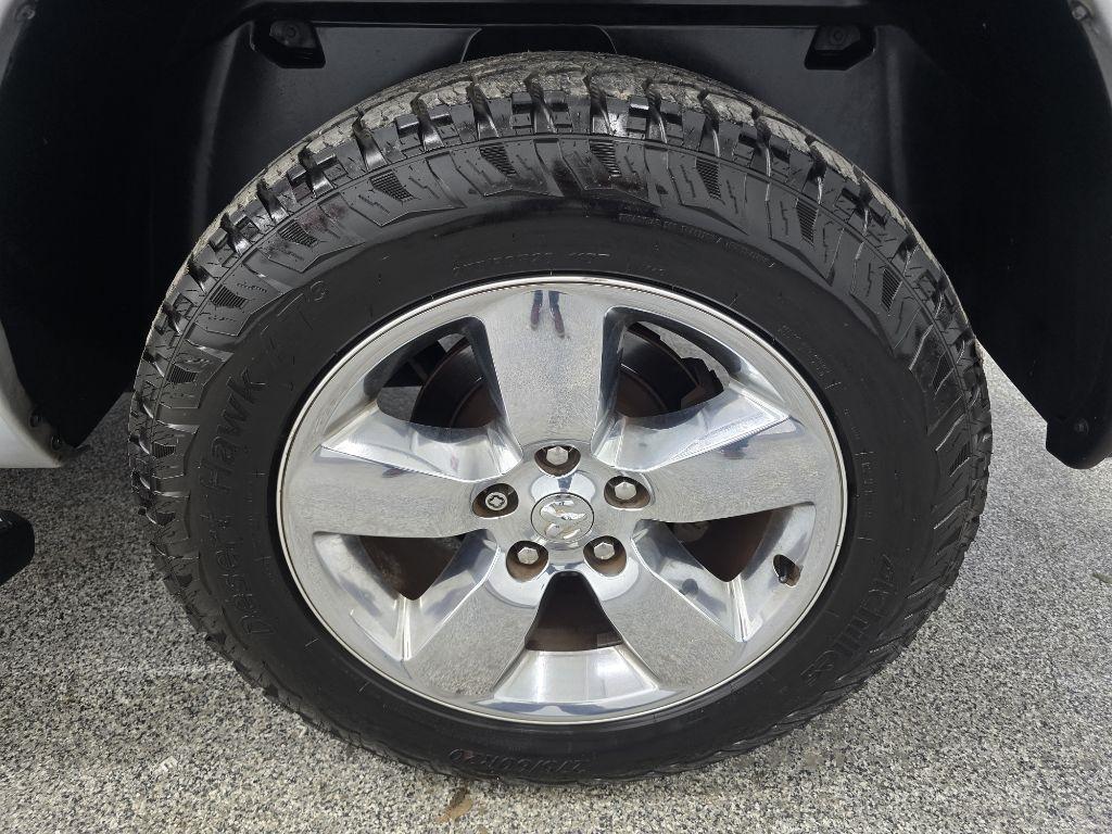 RAM 1500 SLT Crew Cab SWB 2WD 2015