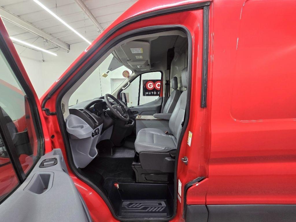 Ford Transit 250 Van Med. Roof w/Sliding Pass. 148-in. WB 2018