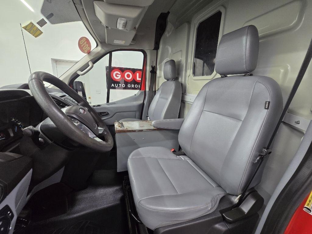 Ford Transit 250 Van Med. Roof w/Sliding Pass. 148-in. WB 2018