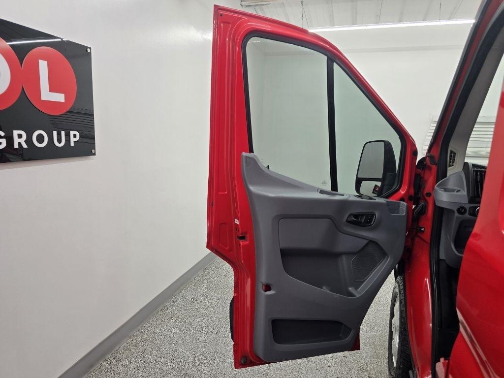 Ford Transit 250 Van Med. Roof w/Sliding Pass. 148-in. WB 2018