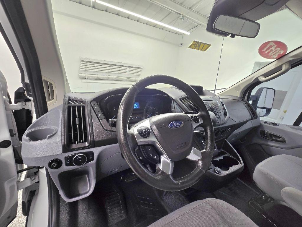 Ford Transit 150 Van Low Roof w/Sliding Pass. 148-in. WB 2017
