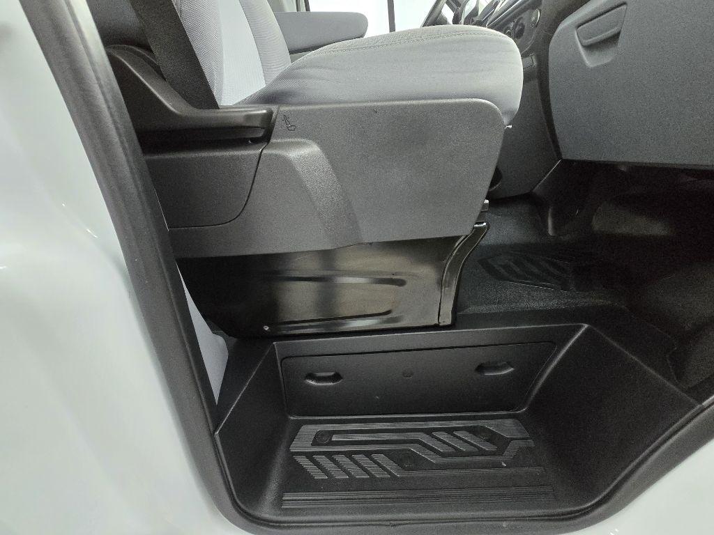 Ford Transit 150 Van Low Roof w/Sliding Pass. 148-in. WB 2017