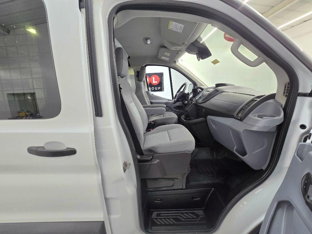 Ford Transit 150 Van Low Roof w/Sliding Pass. 148-in. WB 2017