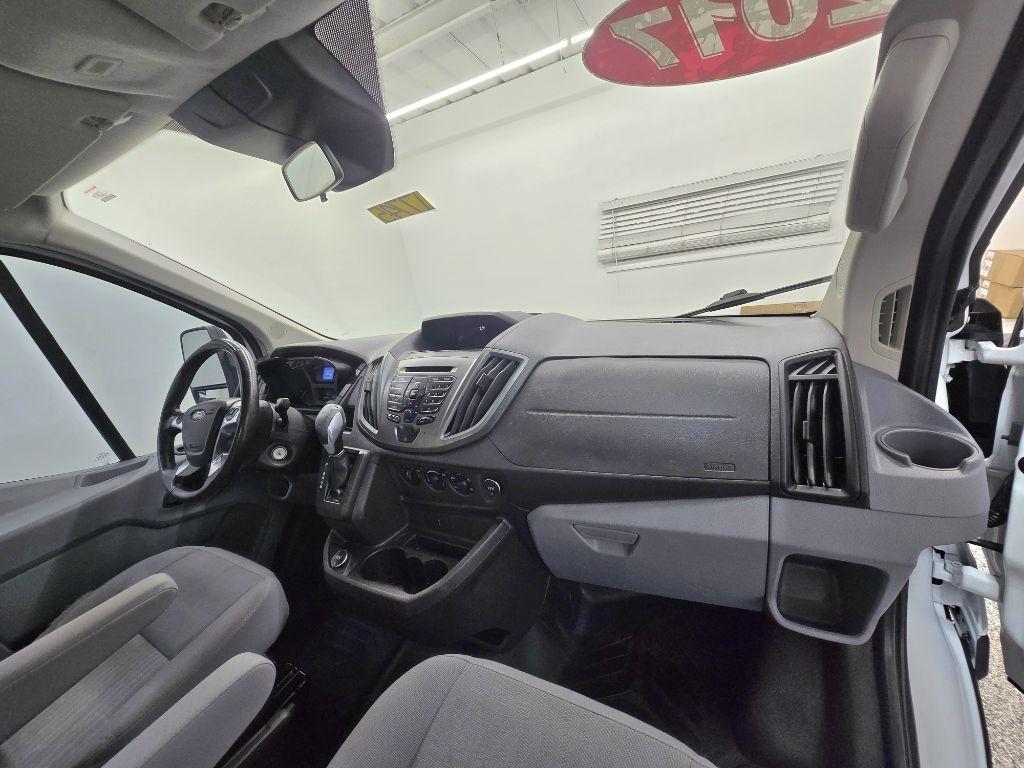 Ford Transit 150 Van Low Roof w/Sliding Pass. 148-in. WB 2017