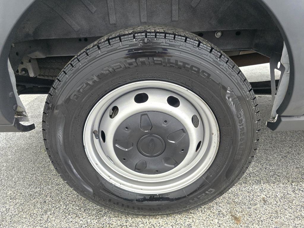 Ford Transit 150 Van Low Roof w/Sliding Pass. 148-in. WB 2017