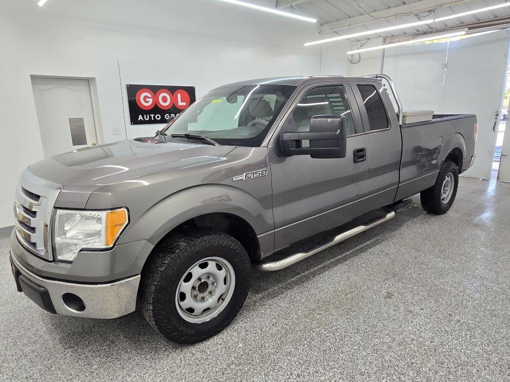 Ford F-150 XLT SuperCab 8-ft. Bed 2WD 2010