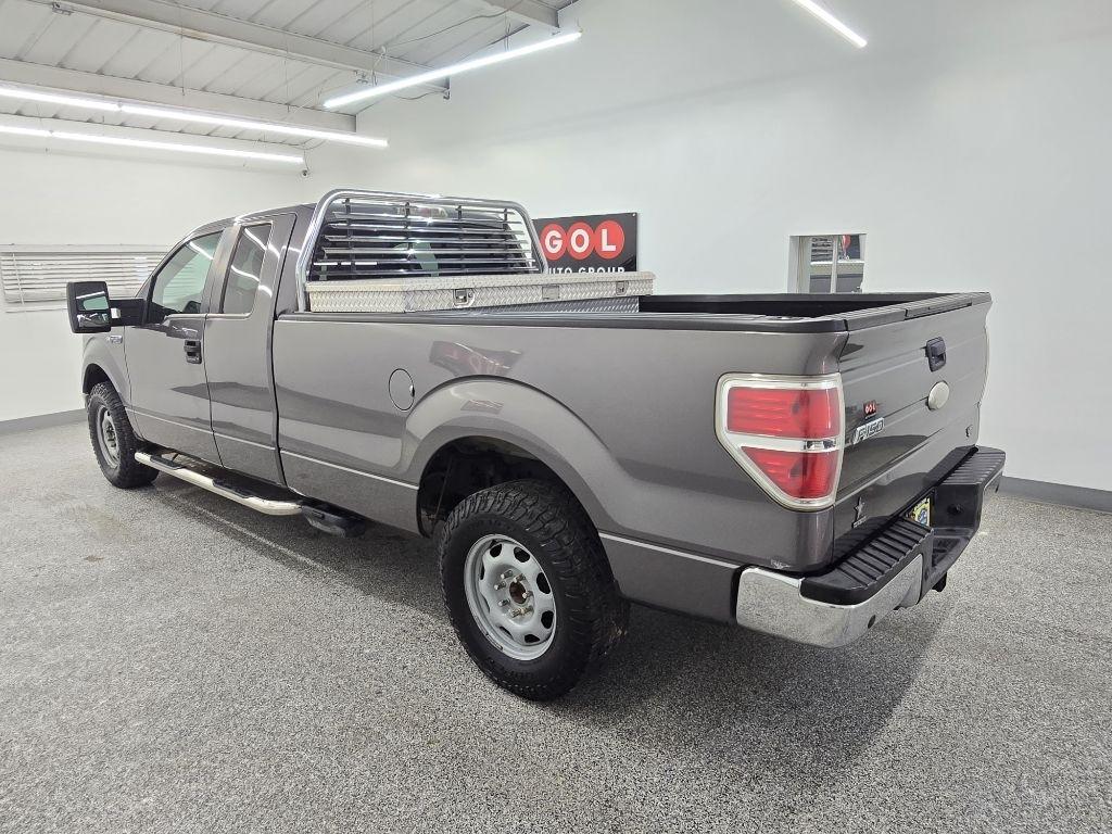Ford F-150 XLT SuperCab 8-ft. Bed 2WD 2010